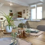 Le St-laurent - Magnifique Triplex - Calme Apartment