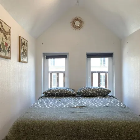 Apartment Le St-laurent - Magnifique Triplex - Calme *