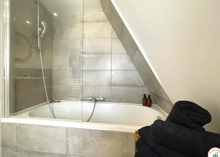 Le St-laurent - Magnifique Triplex - Calme Apartment